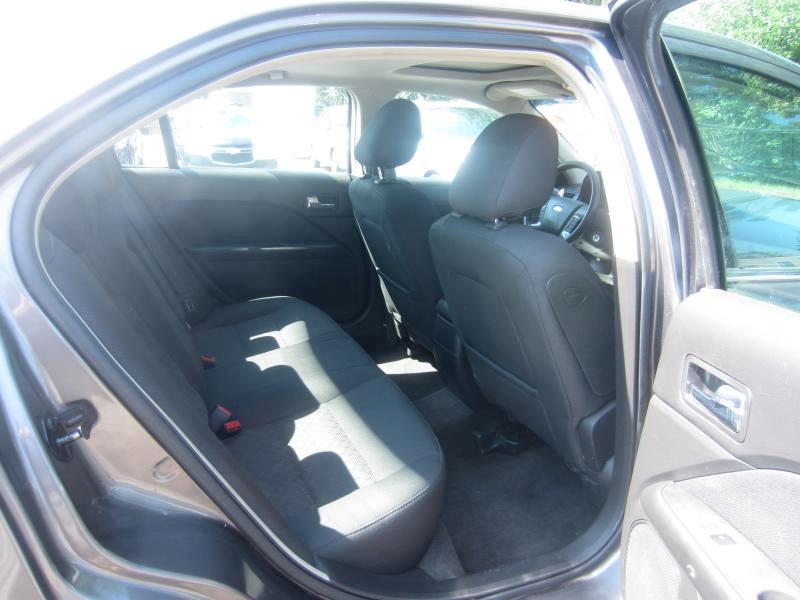 Ford Fusion SE 2010