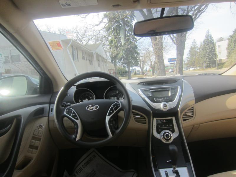 Hyundai Elantra GLS A/T 2012