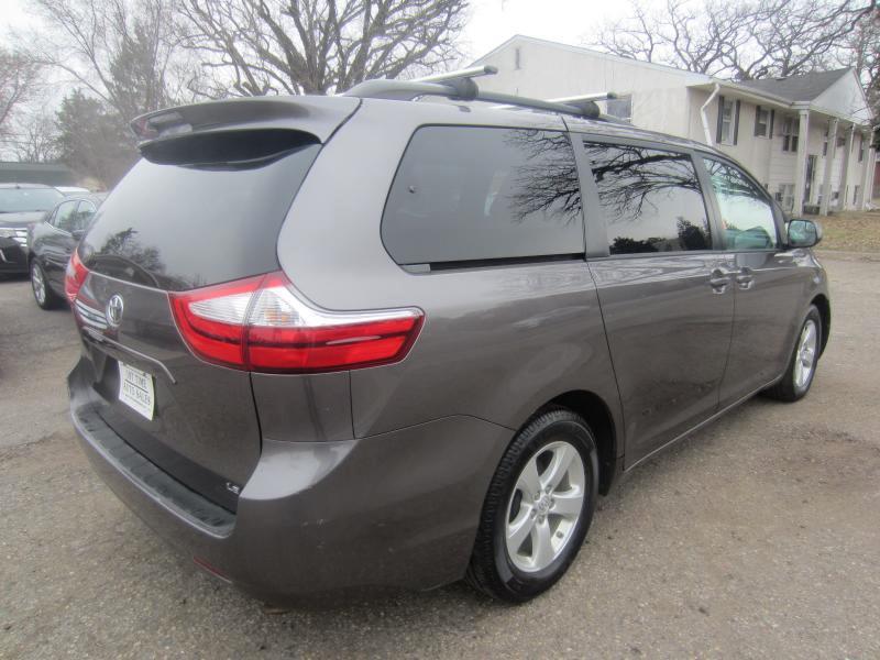 Toyota Sienna LE FWD 8-Passenger V6 2015
