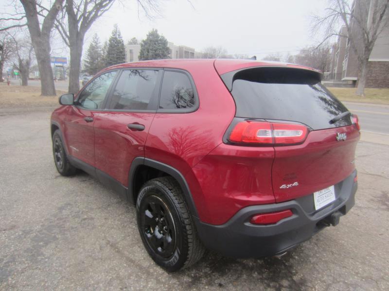 Jeep Cherokee Sport 4WD 2015