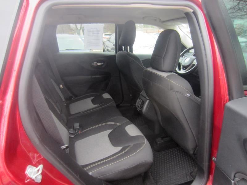 Jeep Cherokee Sport 4WD 2015