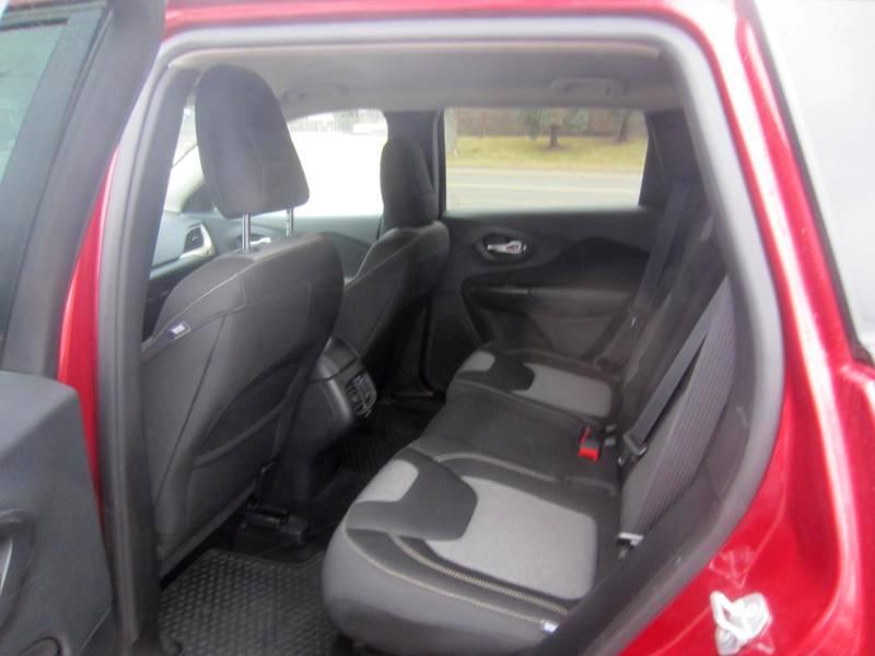 Jeep Cherokee Sport 4WD 2015