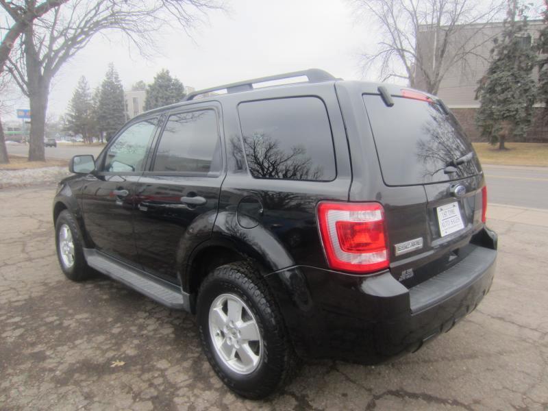 Ford Escape XLT FWD 2012