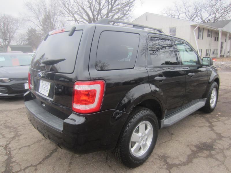 Ford Escape XLT FWD 2012