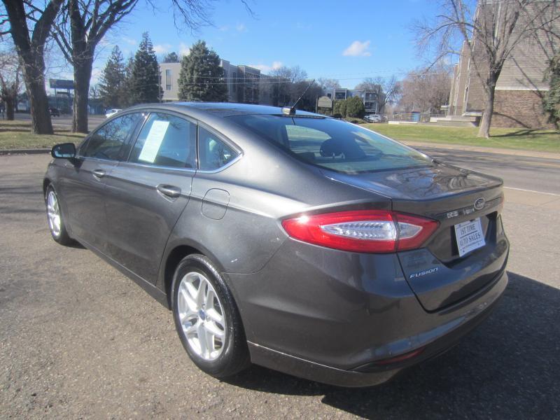 Ford Fusion SE 2016