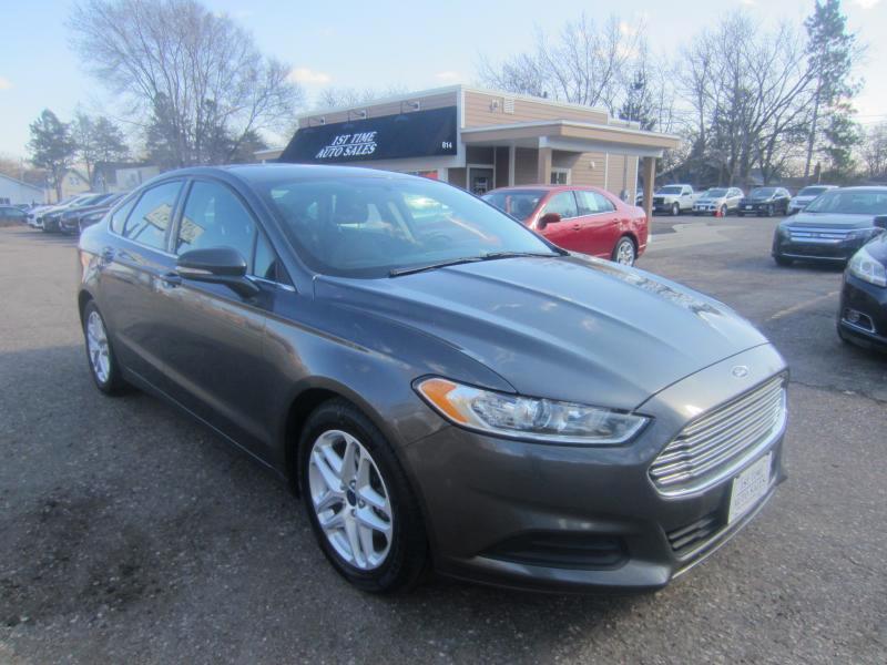 Ford Fusion SE 2016