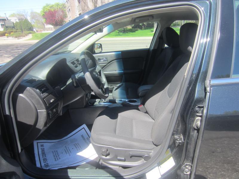 Ford Fusion SE 2010