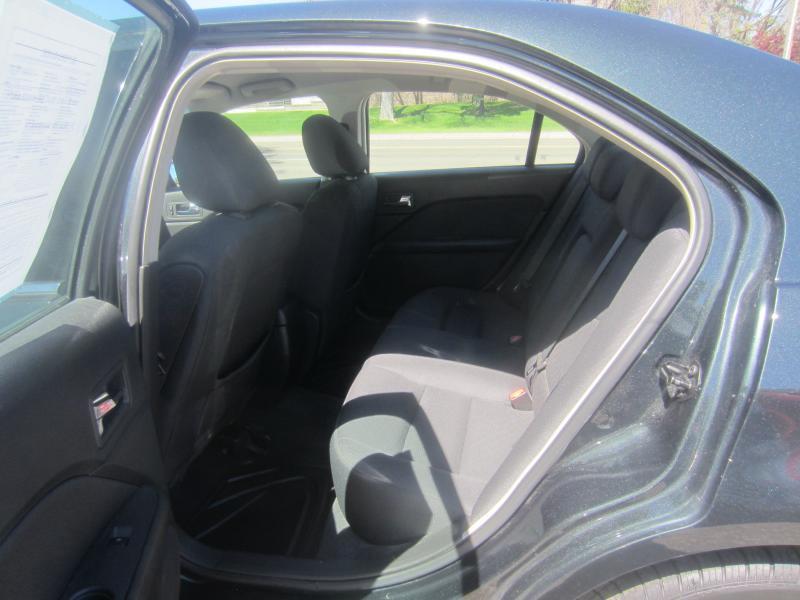Ford Fusion SE 2010