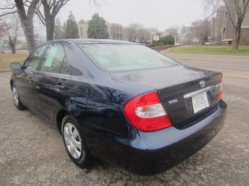 Toyota Camry LE 2002