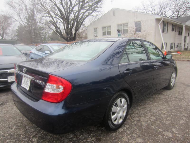 Toyota Camry LE 2002