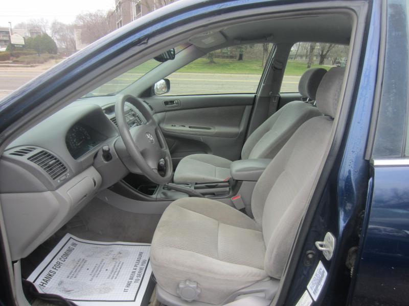 Toyota Camry LE 2002