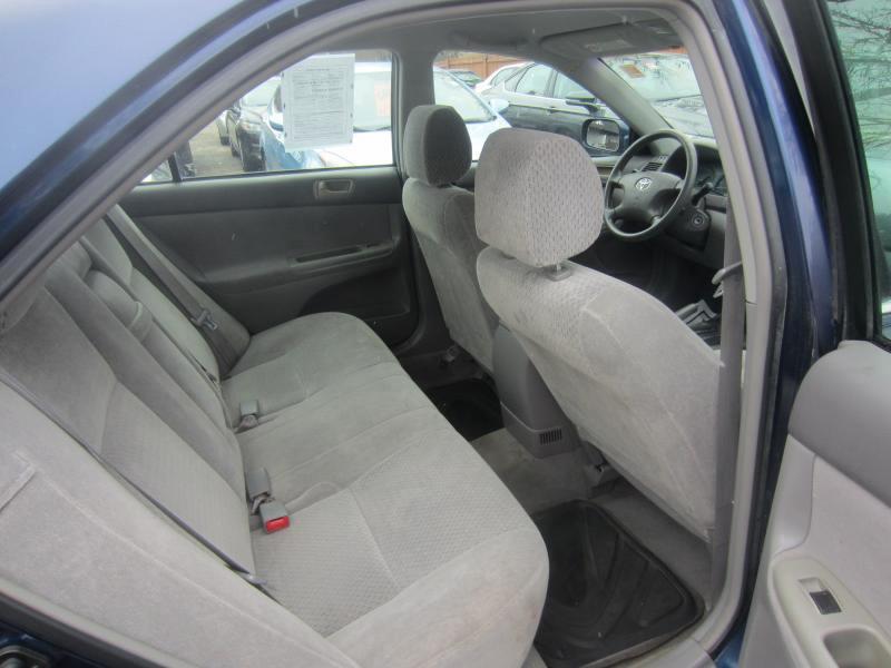 Toyota Camry LE 2002