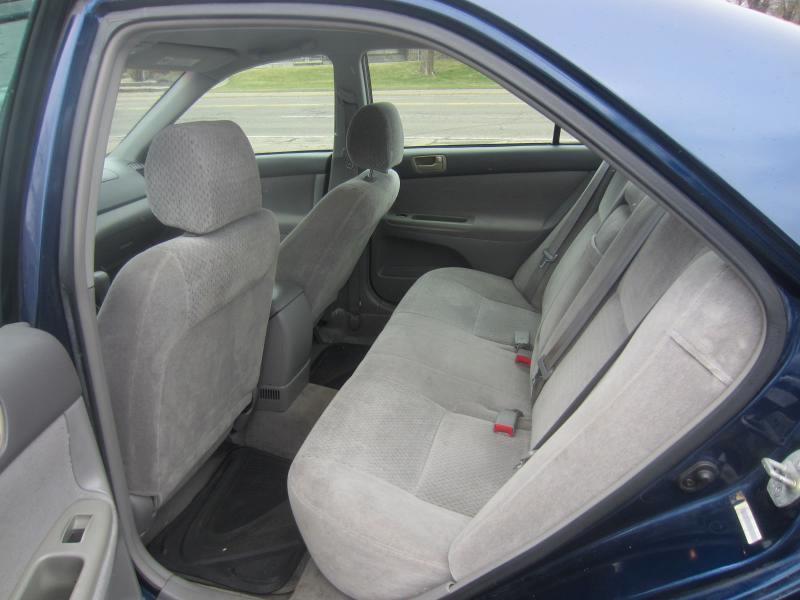 Toyota Camry LE 2002