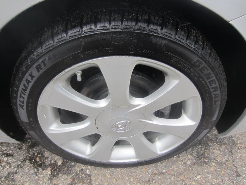 Hyundai Elantra GLS 4D Sedan 2013