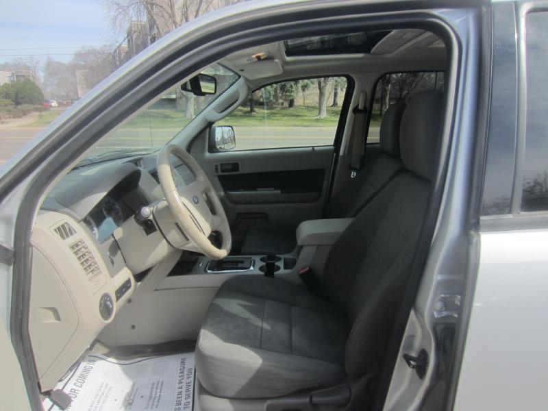 Ford Escape XLT FWD I4 2009