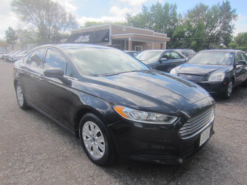 Ford Fusion S 2013