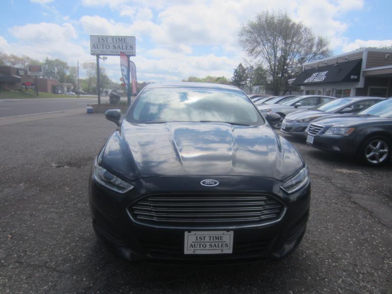 Ford Fusion S 2013