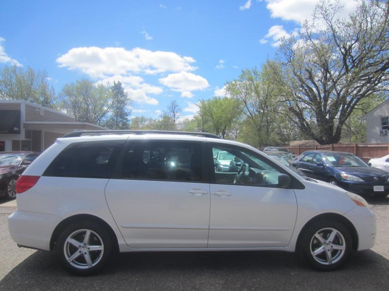 Toyota Sienna XLE FWD 2008