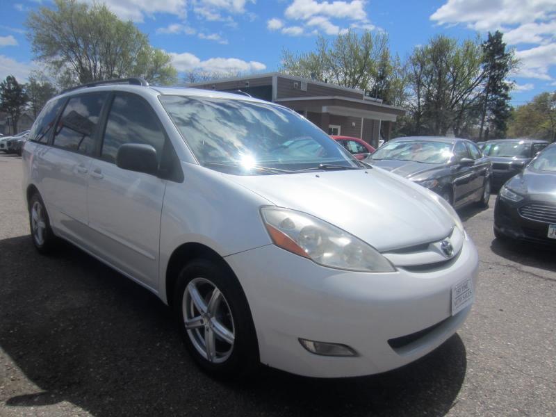 Toyota Sienna XLE FWD 2008