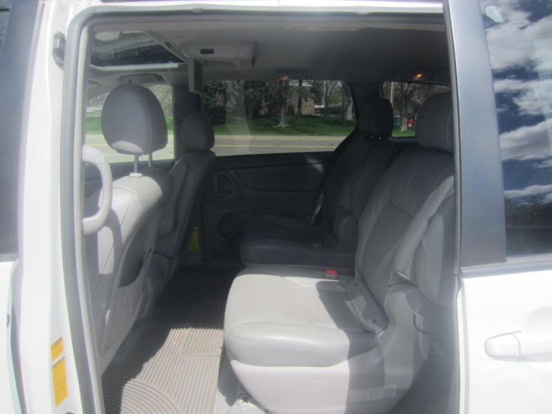 Toyota Sienna XLE FWD 2008