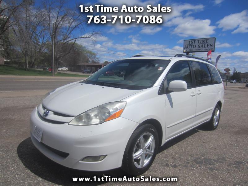 Toyota Sienna XLE FWD 2008