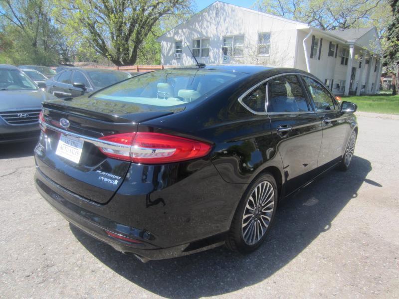 Ford Fusion Hybrid Titanium 2017