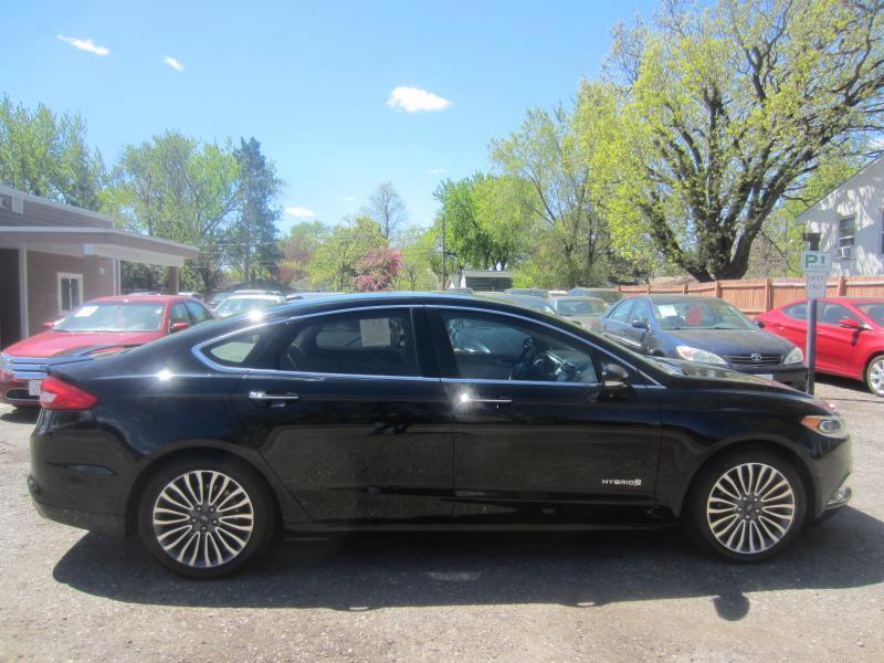 Ford Fusion Hybrid Titanium 2017