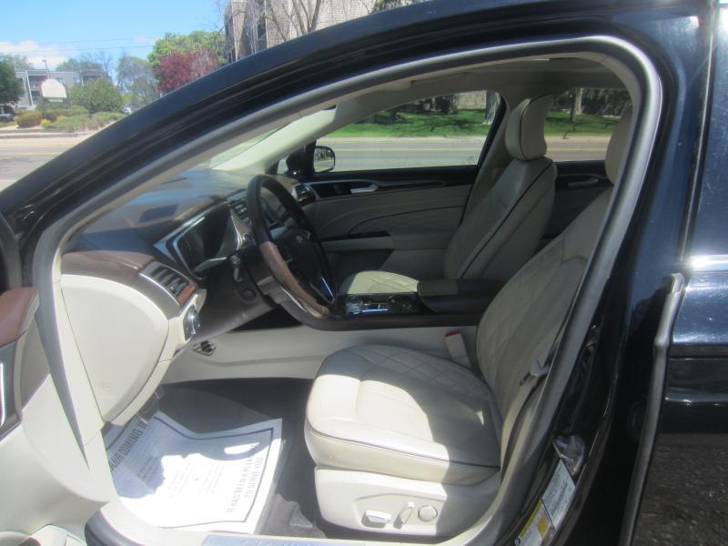 Ford Fusion Hybrid Titanium 2017