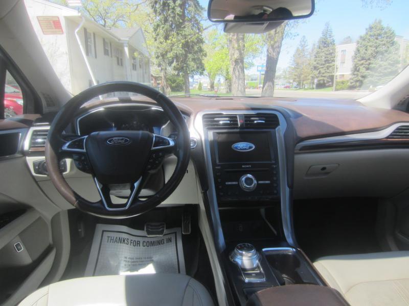 Ford Fusion Hybrid Titanium 2017