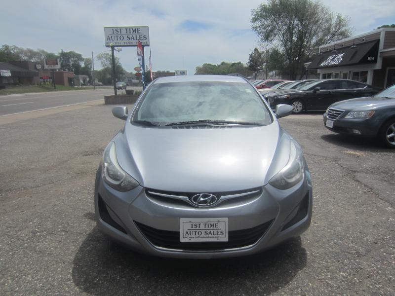 Hyundai Elantra SE 6AT 2016