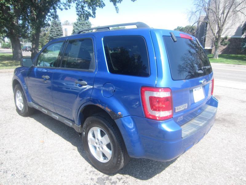 Ford Escape XLT FWD 2012