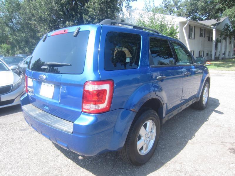 Ford Escape XLT FWD 2012