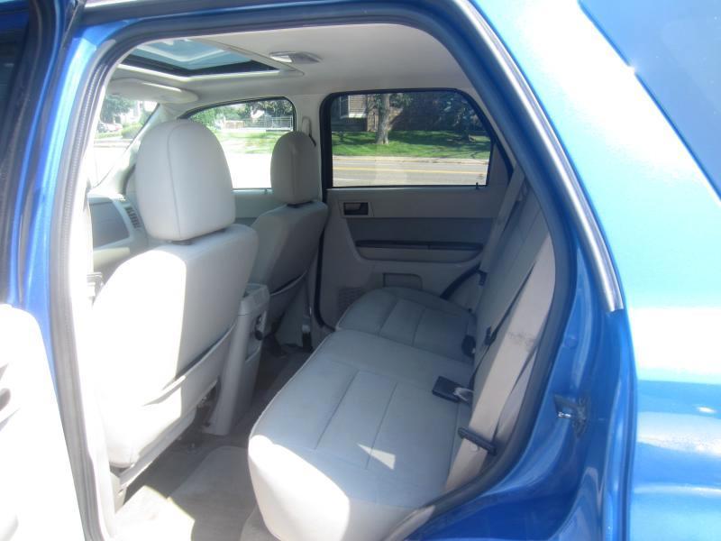 Ford Escape XLT FWD 2012
