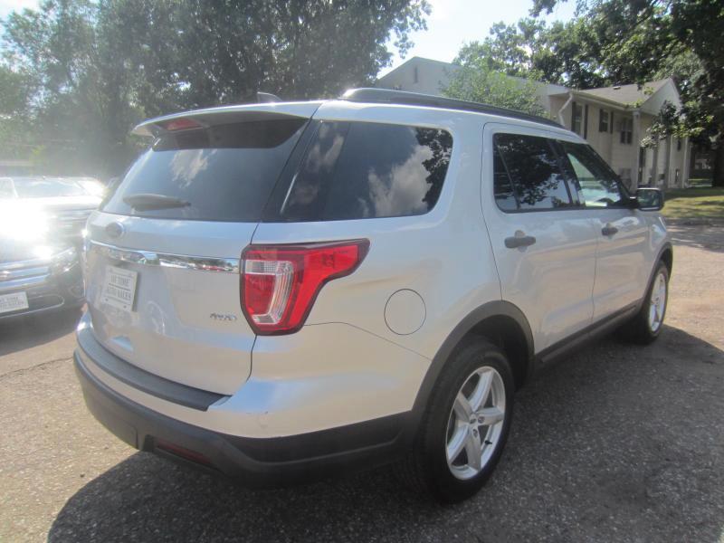 Ford Explorer Base 4WD 2018