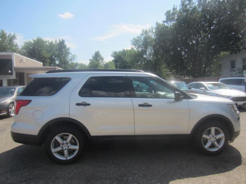 Ford Explorer Base 4WD 2018