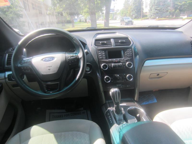 Ford Explorer Base 4WD 2018