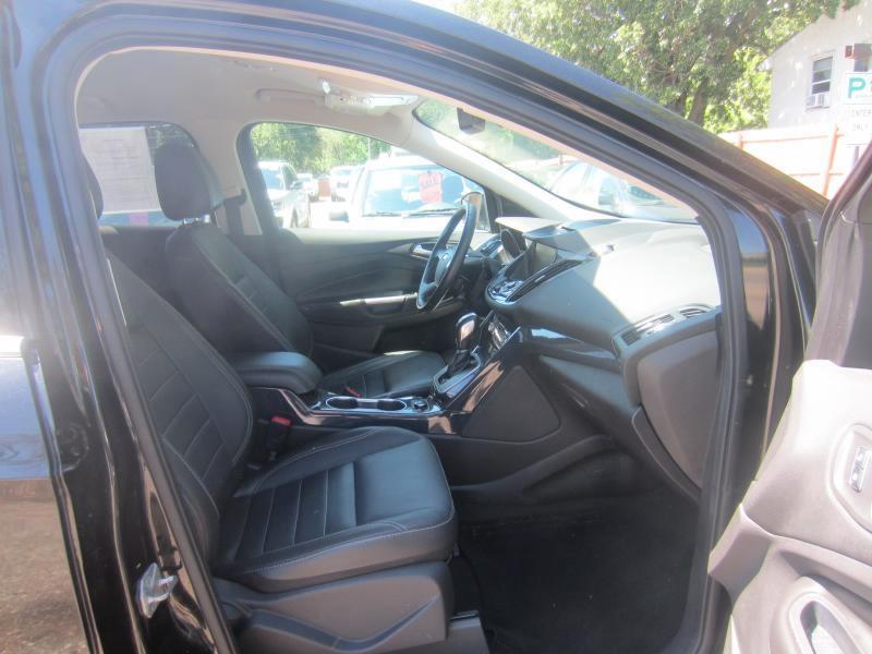 Ford Escape Titanium 4WD 2014