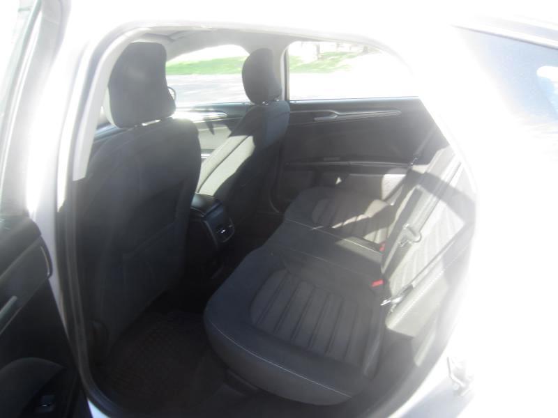 Ford Fusion Hybrid SE 2018