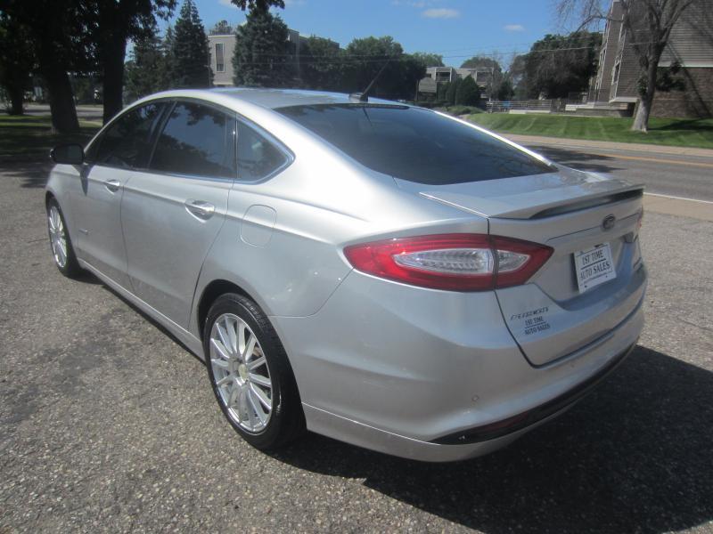 Ford Fusion Hybrid Titanium 2014