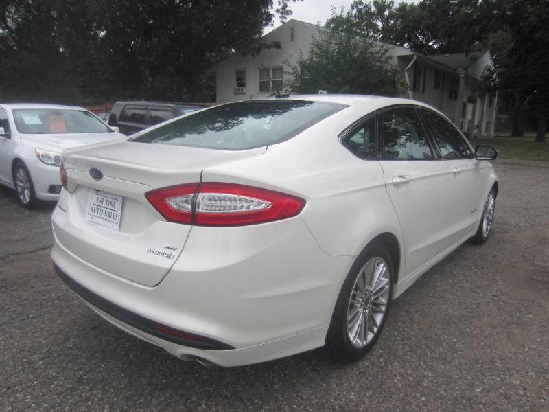 Ford Fusion Hybrid SE 2014