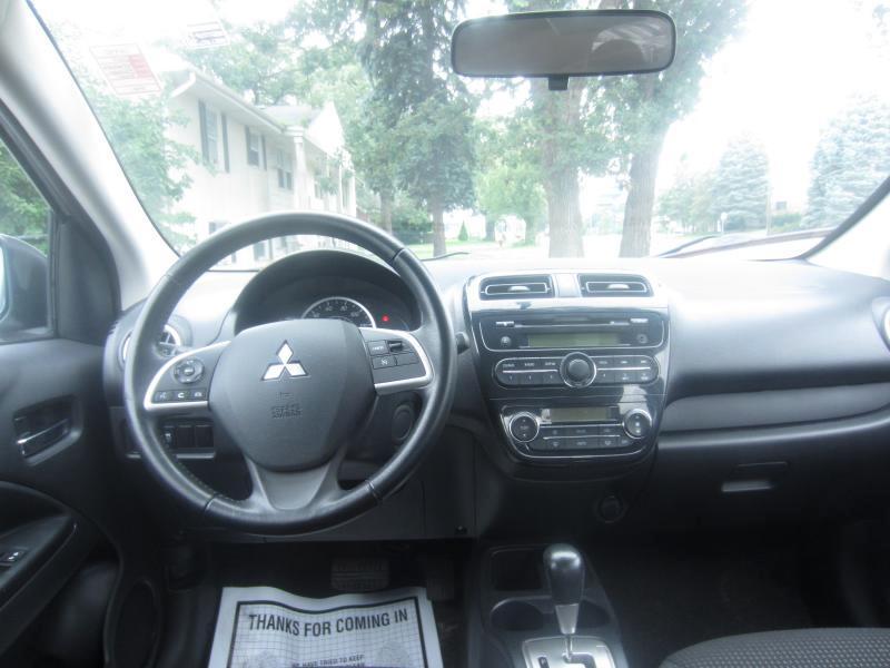 Mitsubishi Mirage DE 2015