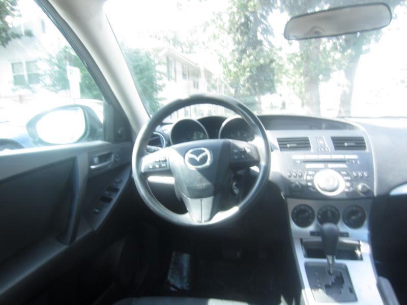 Mazda MAZDA3 i SV 4-Door 2010