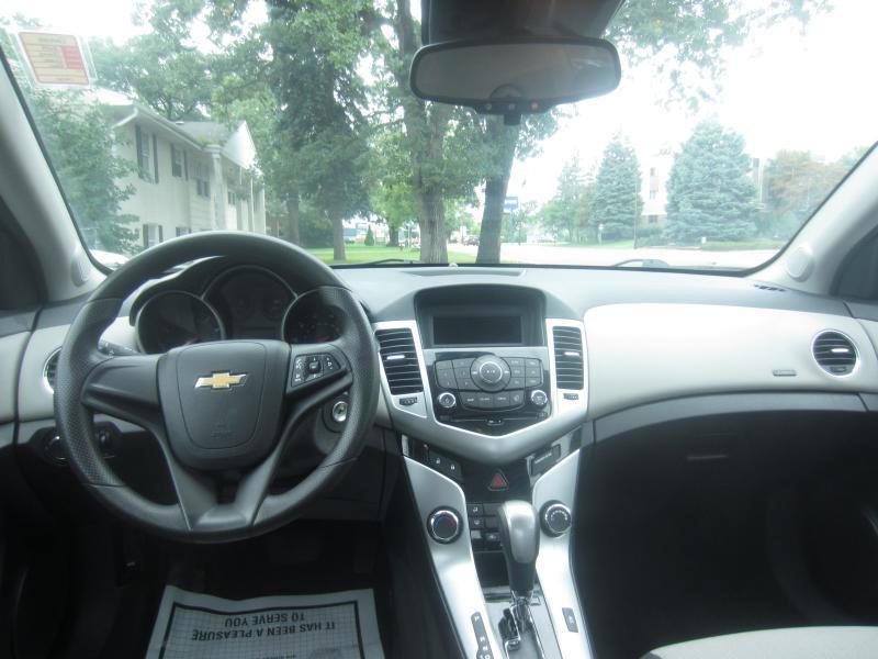 Chevrolet Cruze LS Auto 2014