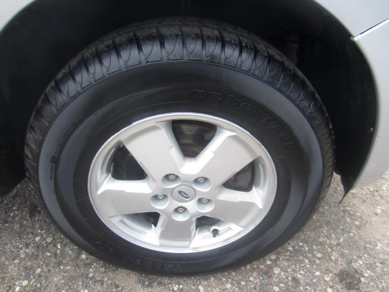 Ford Escape XLT 4WD 2012