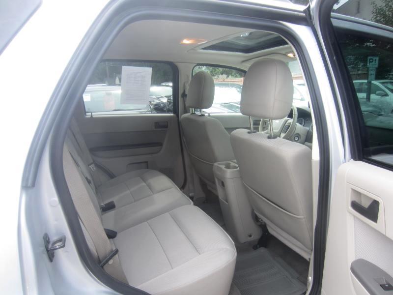 Ford Escape XLT 4WD 2012