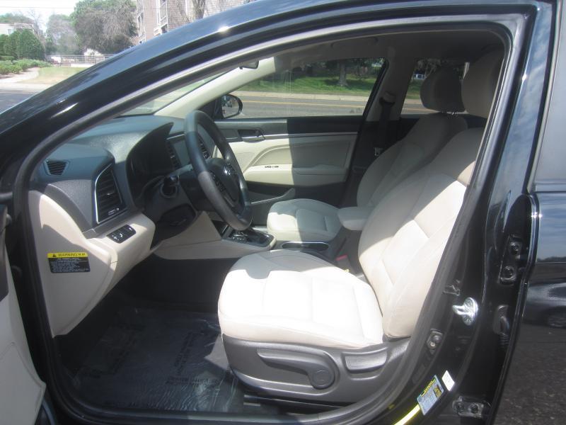 Hyundai Elantra Limited 2018