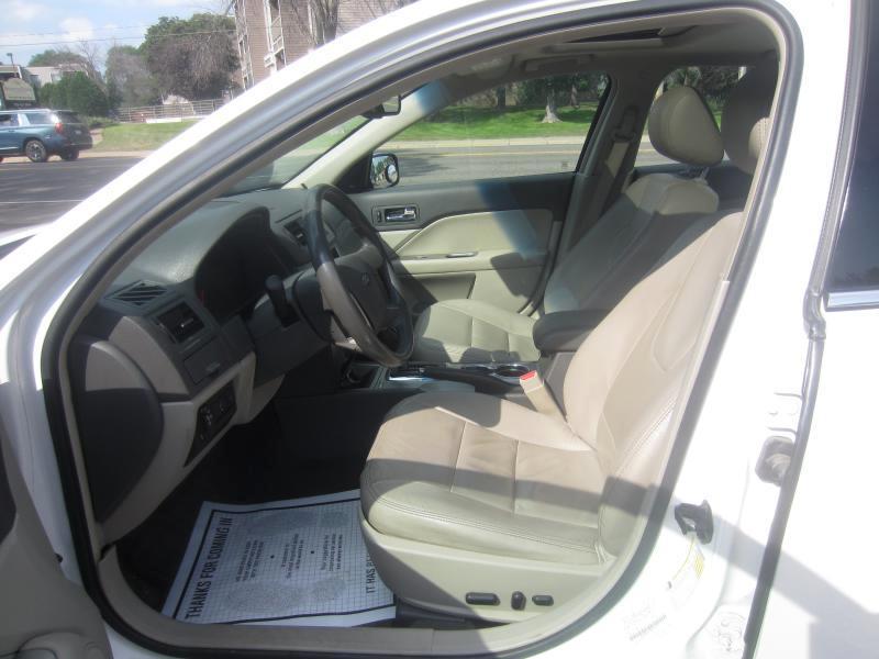 Ford Fusion Hybrid Sedan 2011