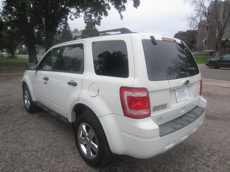 Ford Escape XLT FWD 2011