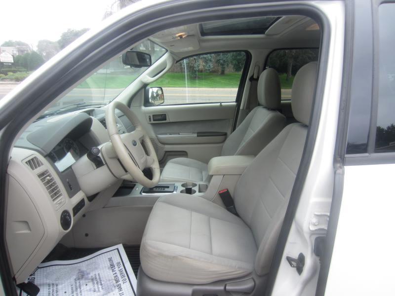 Ford Escape XLT FWD 2011