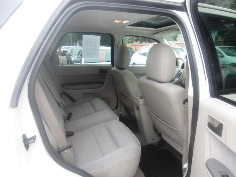 Ford Escape XLT FWD 2011